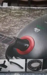 جاروبرقی لایف ۲۴۰۰ وات (آکبند و نو)