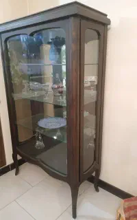 ویترین چوبی