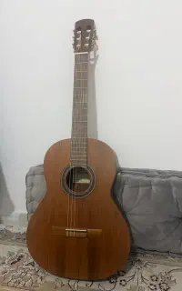 گیتار الحمرا در حد نو نو نو