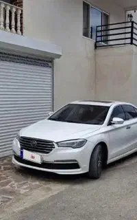 لیفان ۸۲۰ تاپ