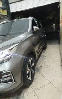 واکس وپالش تخصصی خودرو و براق سازی واحیای رنگ