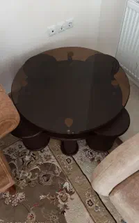 میز گرد جلو مبلی و چهارعدد میز عسلی