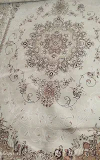 فرش ۹ متری کرم