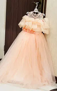 پیراهن دخترانه