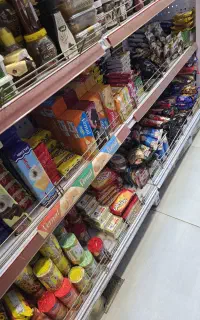 به یک همکار خانم جهت صندوق داری