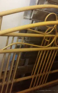 تخت فلزی