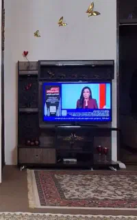 زیر تلویزیون در حد نو