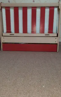 تخت نوزاد چوبی به همراه تشک