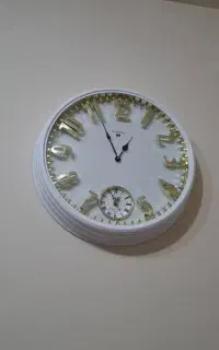 ساعت دیواری