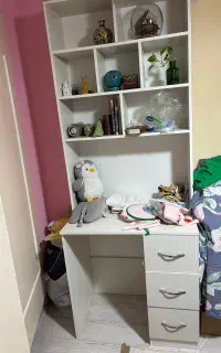 میز تحریر کتابخانه
