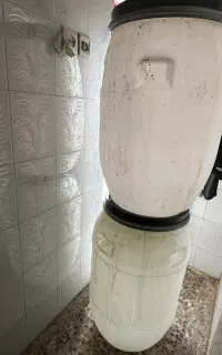 پاتیل یا دبه بزرگ مقاوم