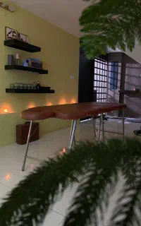 ارائه خدمات ماساژ و آموزش