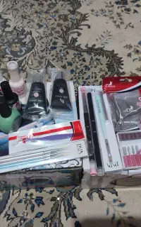 لوازم کاشت ناخن به هیچ عنوان استفاده نشده