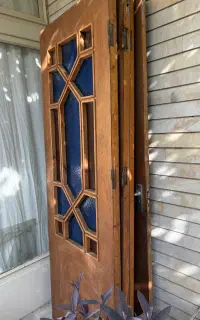 درب چوبی قدیمی