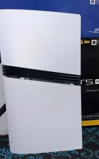 PS5 PRO به همراه ۳ دسته