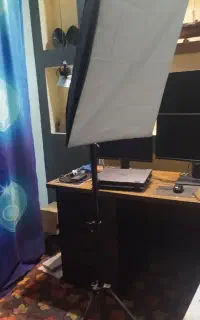 نور  به همراه سافت باکس و پایه