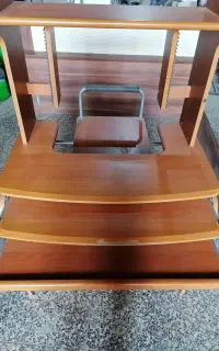 میز تحریر و میز کامپیوتر