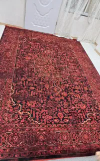 فرش قرمز