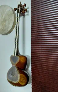 تار دست‌ساز، سالم و تمیز