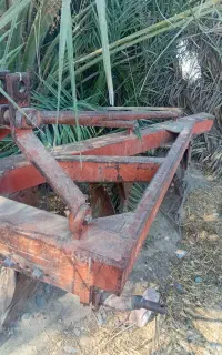 یک‌عدد‌شخم‌بفروش‌میرسد