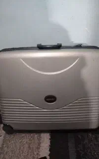 چمدان مسافرتی سایزبزرگ نو هست