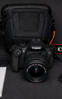دوربین Canon EOS 700D کاملاً سالم و آماده استفاده