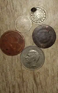 تعدادی سکه عتیقه