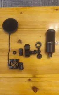کارت صدا ، میکروفن ، هدفون، استودیویی