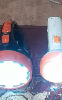 تعدادی چراغ شارژی کشاف و اظطراری سالم و درحدنو