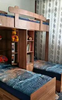 تخت سه نفره در دوطبقه