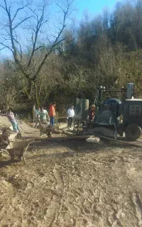 بتون ریزی با دستگاه خلاطه
