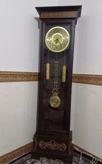 ساعت ایستاده سالم و در حد نو