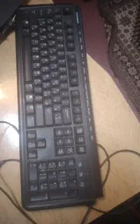 یه کیبورد یا موس
