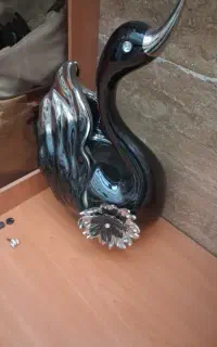 مجسمه قو عاشق