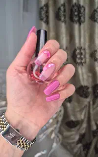 آموزش و کاشت ناخن