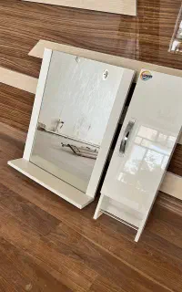 کابینت آینه‌ای PVC سفید براق - نو و تمیز با آینه