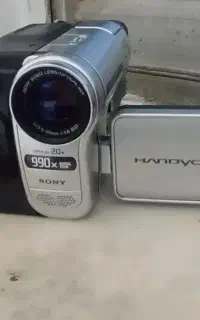 دوربین فیلمبرداری سونی اصل درحدنو،،ویلون درحدسالم