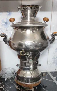 دو عدد سماور با سینی زیرش