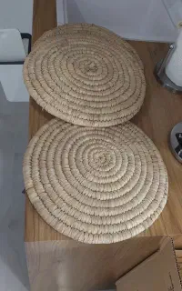 زیر بشقابی حصیری