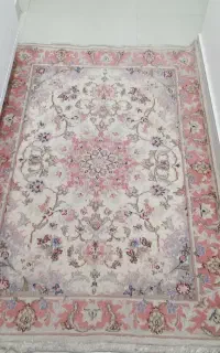 قالیچه ی پشمی درحدنو