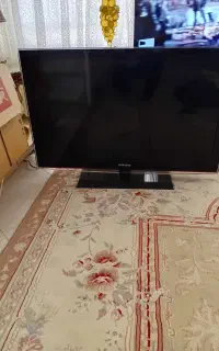 تلویزیون ال سی دی 44