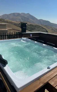 وان جکوزی بزرگ مدرن با ضمانت رسمی