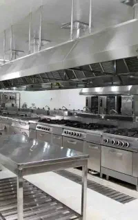 نیروی خدماتی آقا