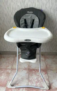 صندلی کودک (غذا)