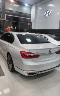 بی ام وی ۷۵۰li گذرارس