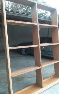 قفسه چوبی