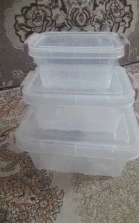 ظرف درب دار