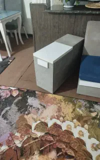 کنار مبلی