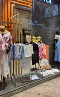 فروشنده لباس