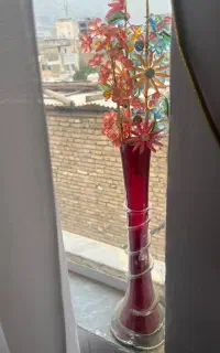 گلدان و گل شیشه ایی